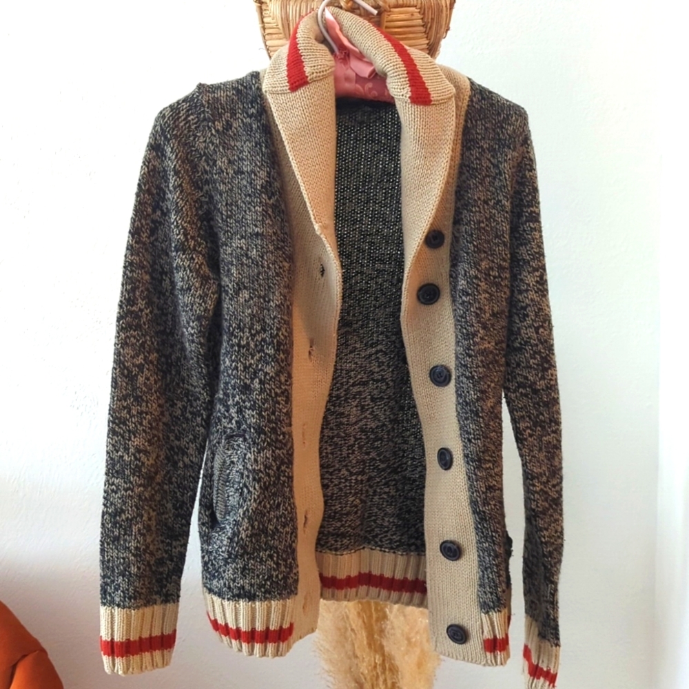 Roots-inspired cardigan